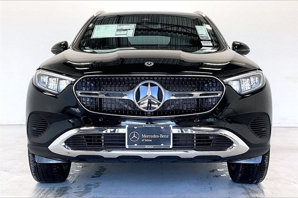 2026 Mercedes Benz GLC 300 photo 3