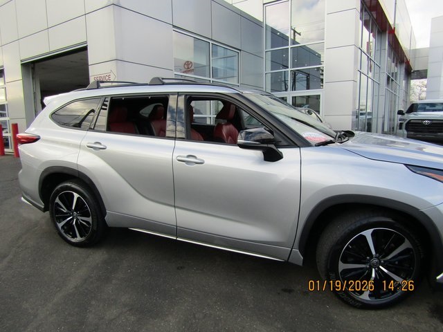 used 2022 Toyota Highlander car