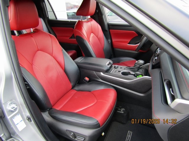 used 2022 Toyota Highlander car