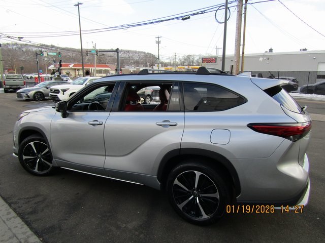 used 2022 Toyota Highlander car