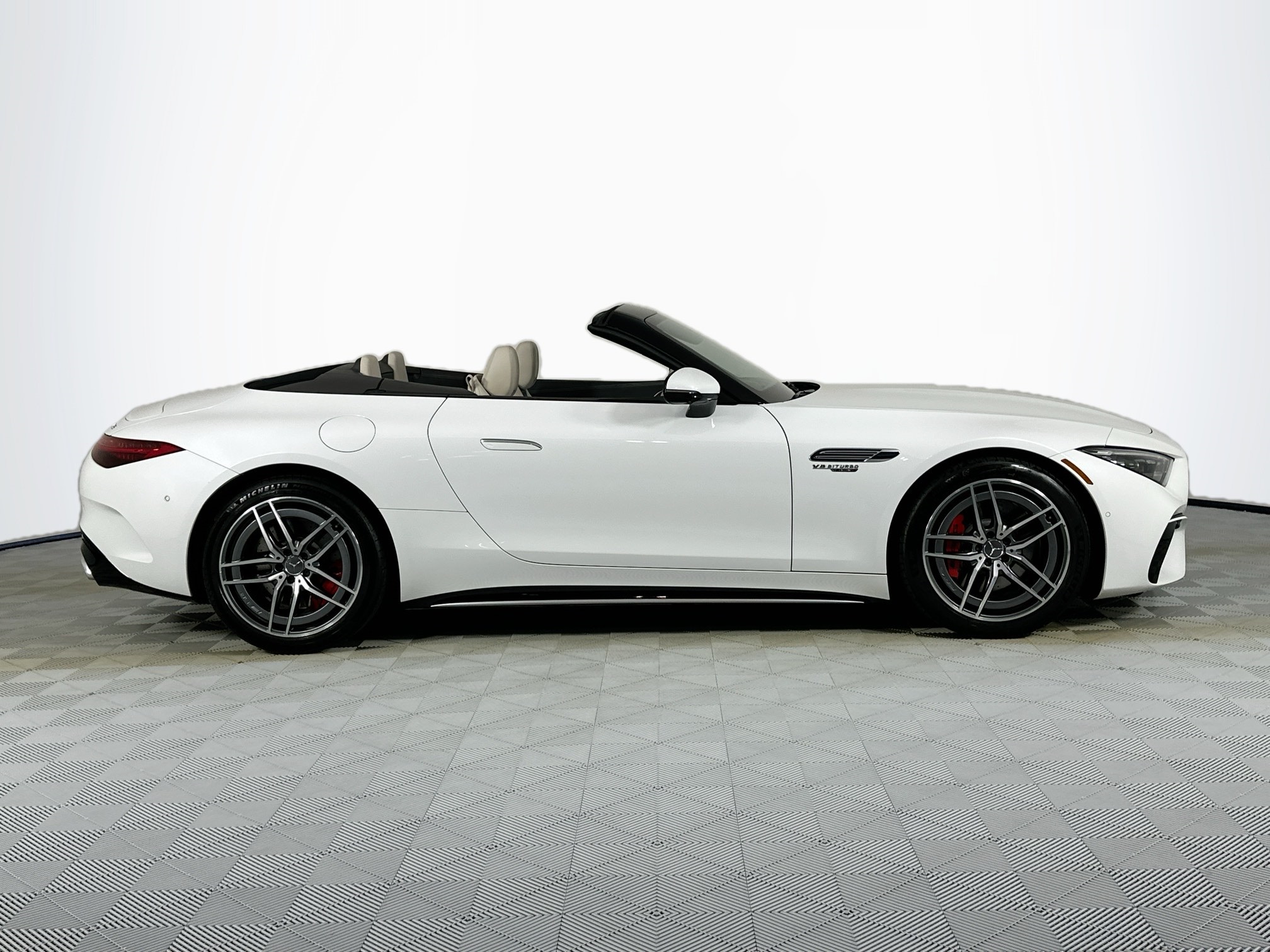 used 2022 Mercedes-Benz SL-Class car, priced at $94,995