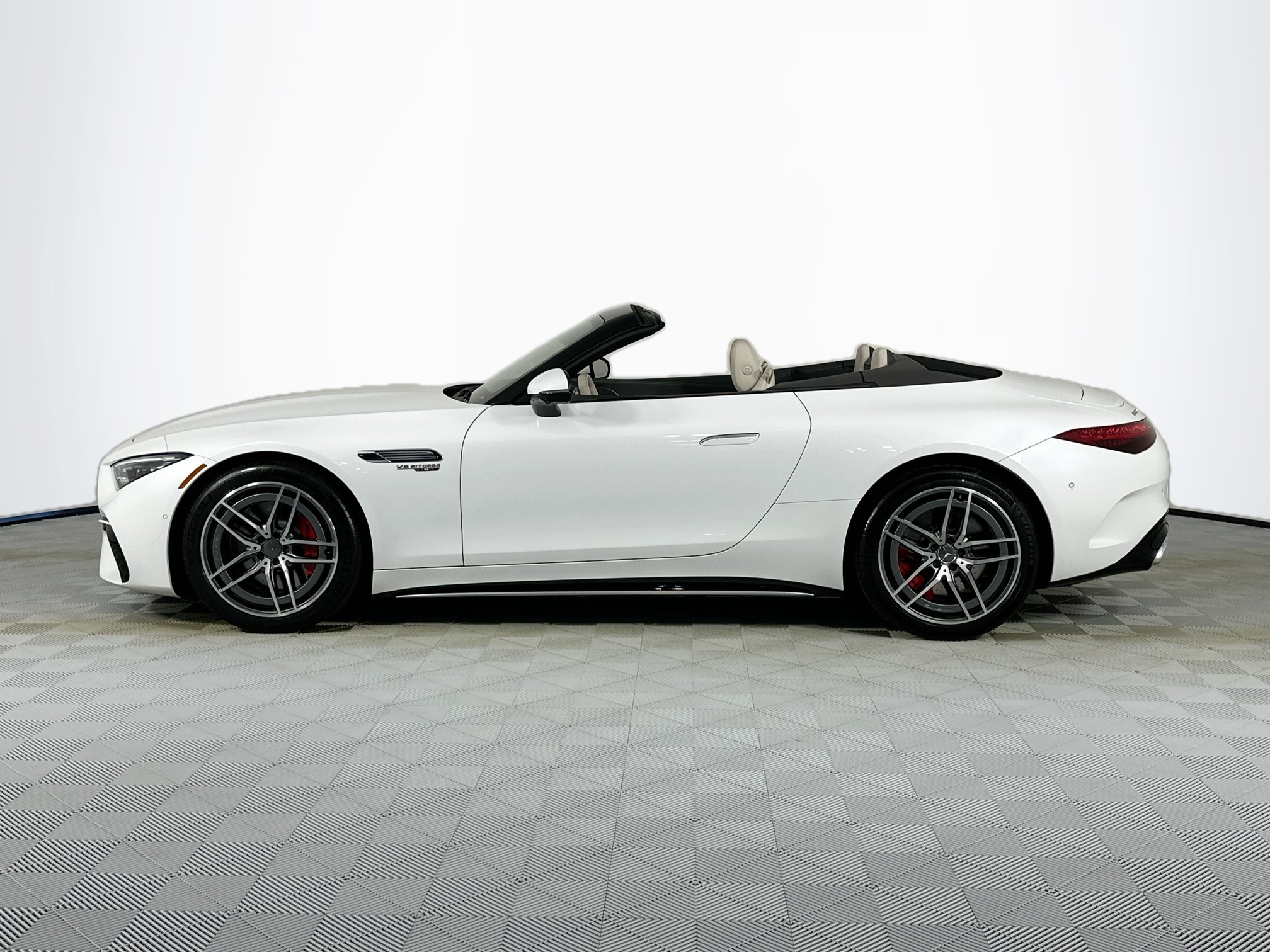 used 2022 Mercedes-Benz SL-Class car, priced at $94,995