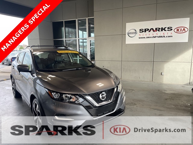 2022 Nissan Rogue Sport SL's photo