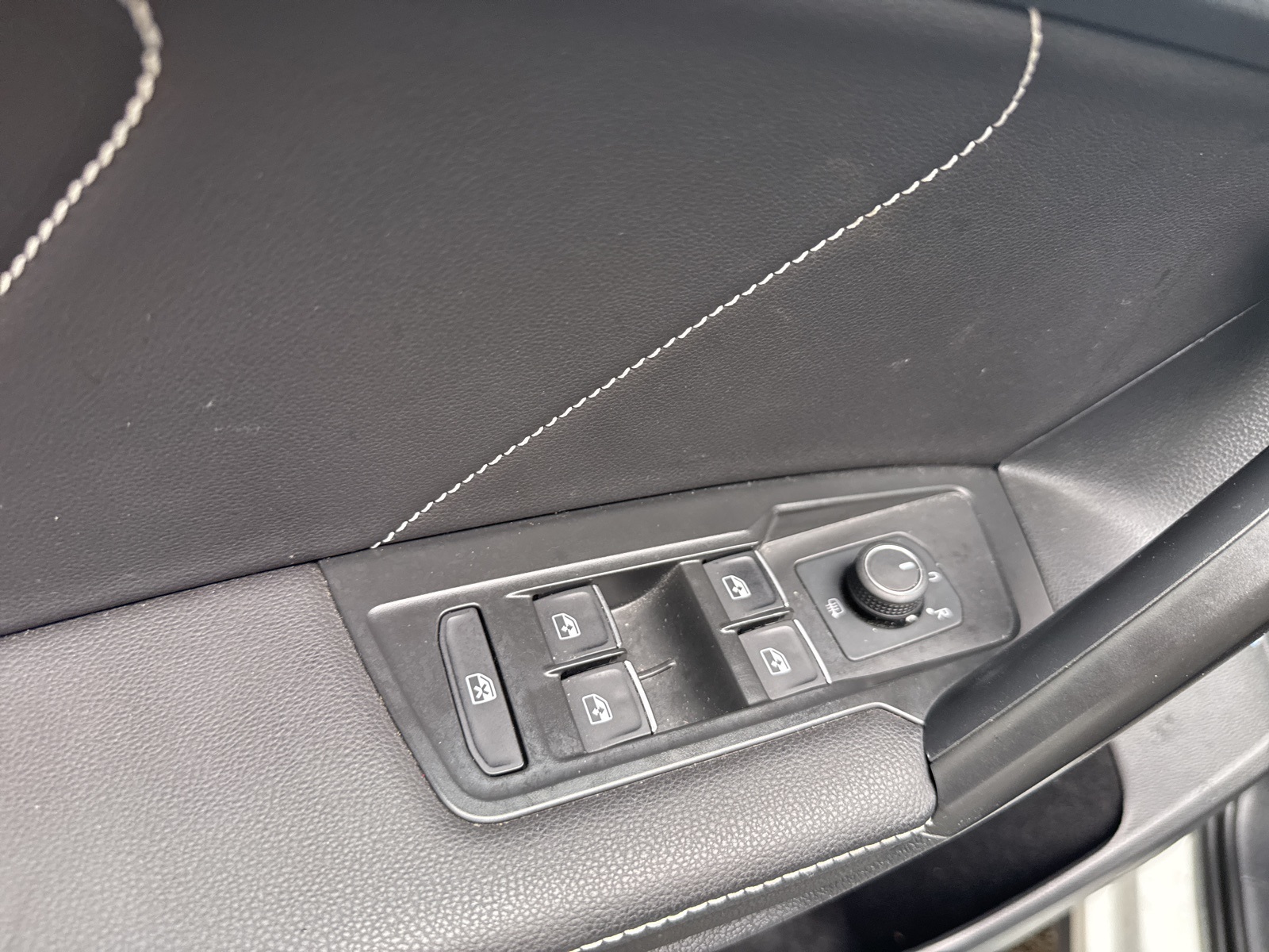 2022 White Volkswagen Tiguan 2.0T SE AWD SUV