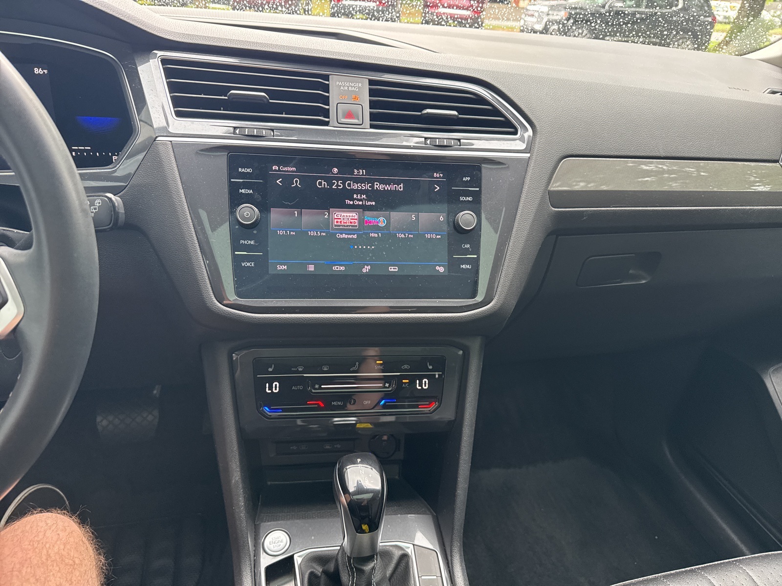 2022 White Volkswagen Tiguan 2.0T SE AWD SUV
