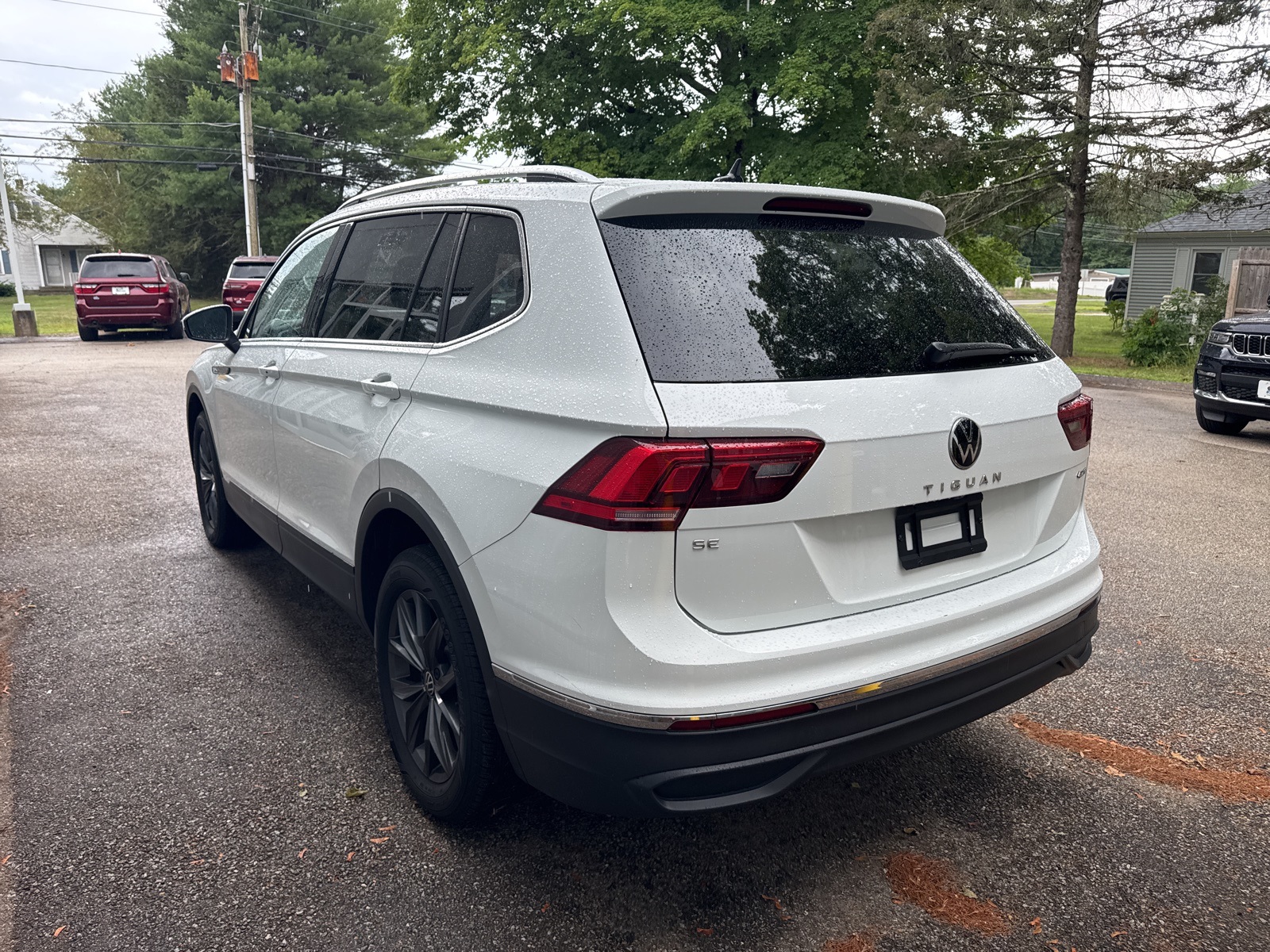 2022 White Volkswagen Tiguan 2.0T SE AWD SUV