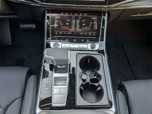 new 2025 Audi Q7 car, priced at $82,069