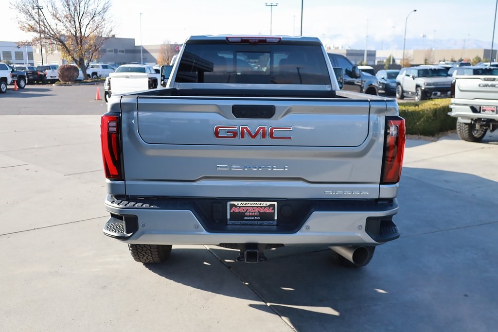 2025 Gmc Sierra 3500 HD Denali photo 2