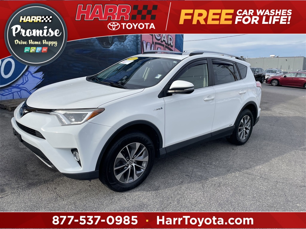 2018 Toyota RAV4 XLE's photo