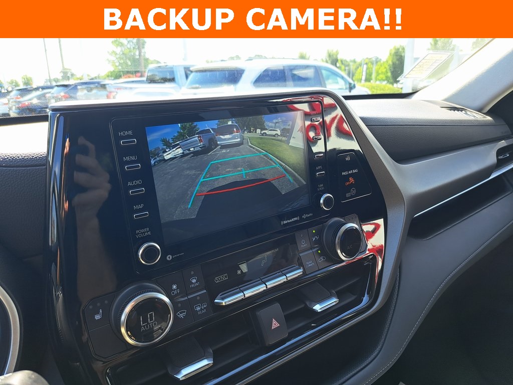 2022 Toyota Highlander XLE SUV AWD 18