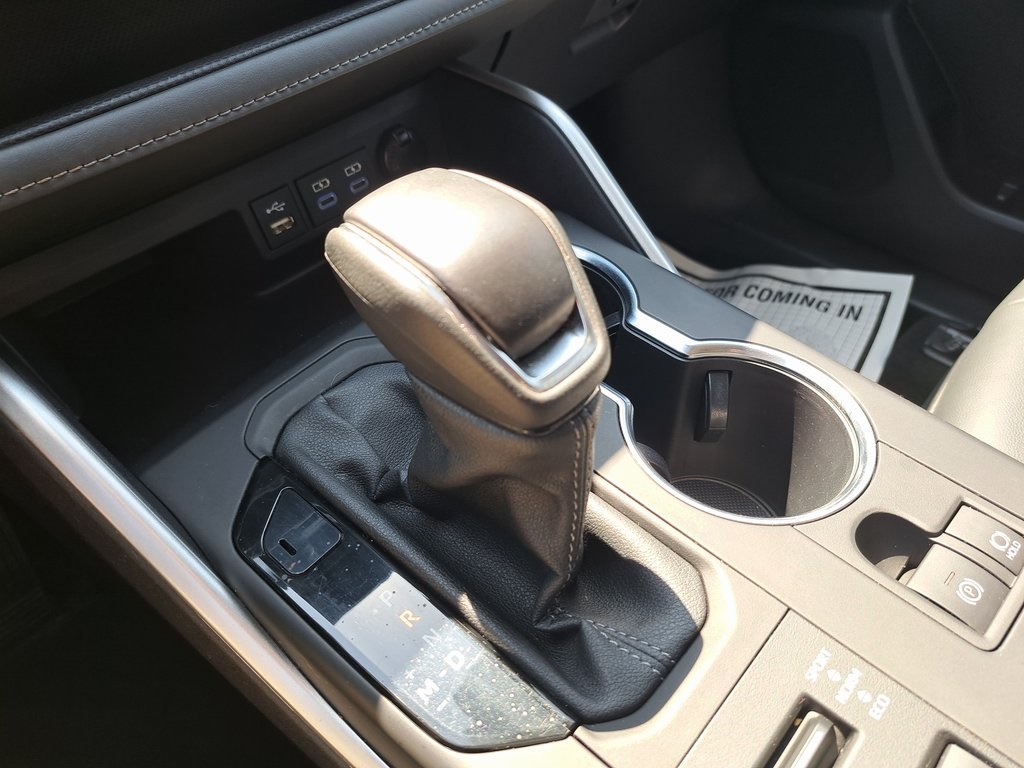 2022 Toyota Highlander XLE SUV AWD 21