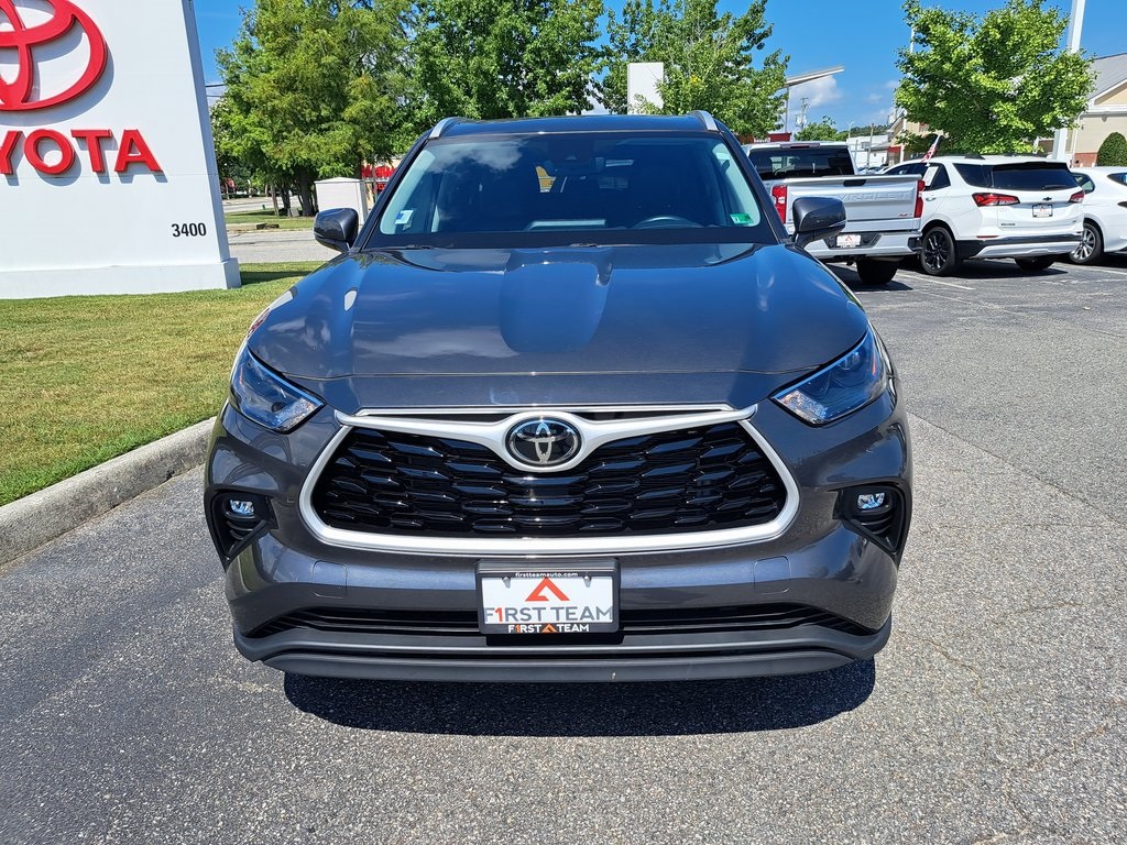 2022 Toyota Highlander XLE SUV AWD 3