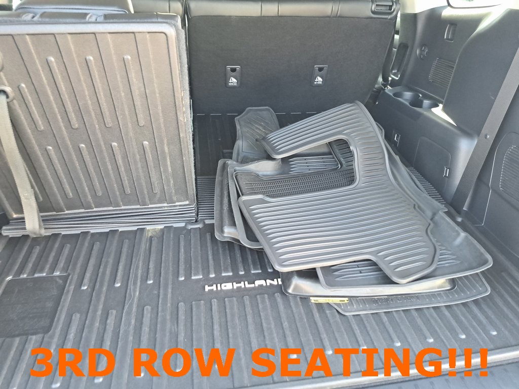 2022 Toyota Highlander XLE SUV AWD 31