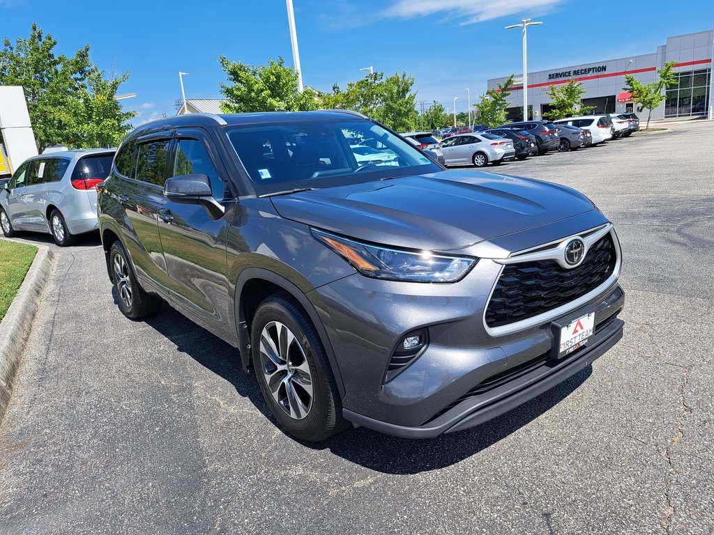 2022 Toyota Highlander XLE SUV AWD 5