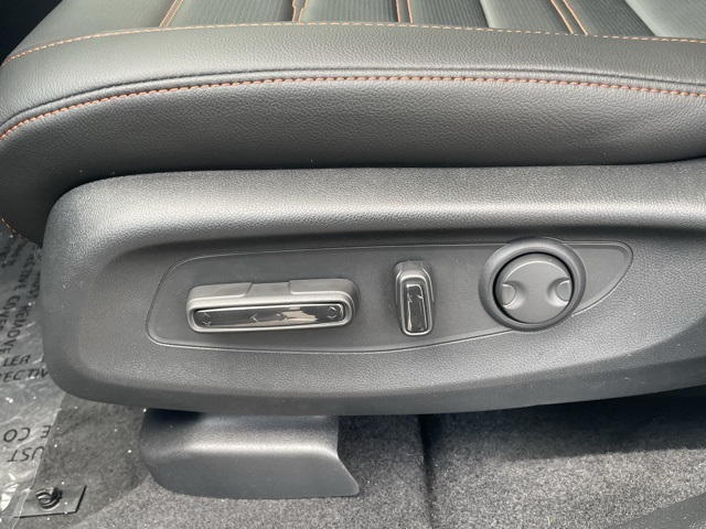 new 2026 Honda CR-V Hybrid car, priced at $41,675