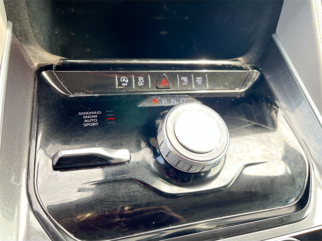 2023 Jeep Wagoneer Base photo 17