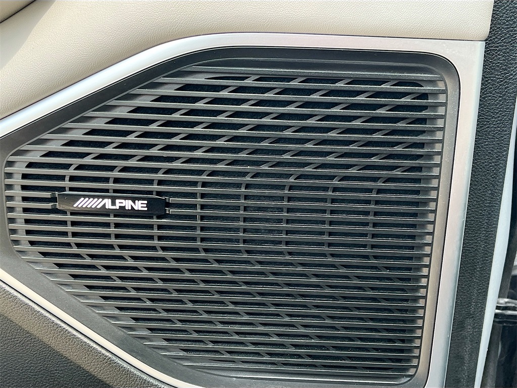 2023 Jeep Wagoneer Base photo 19