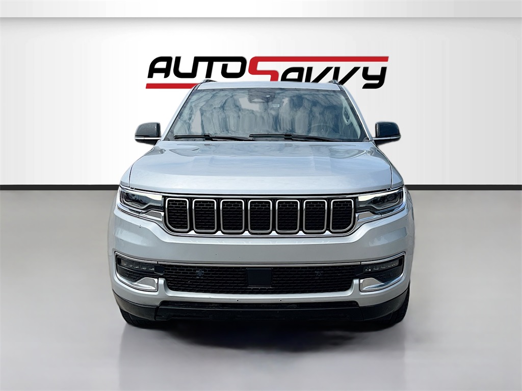 2023 Jeep Wagoneer Base photo 2