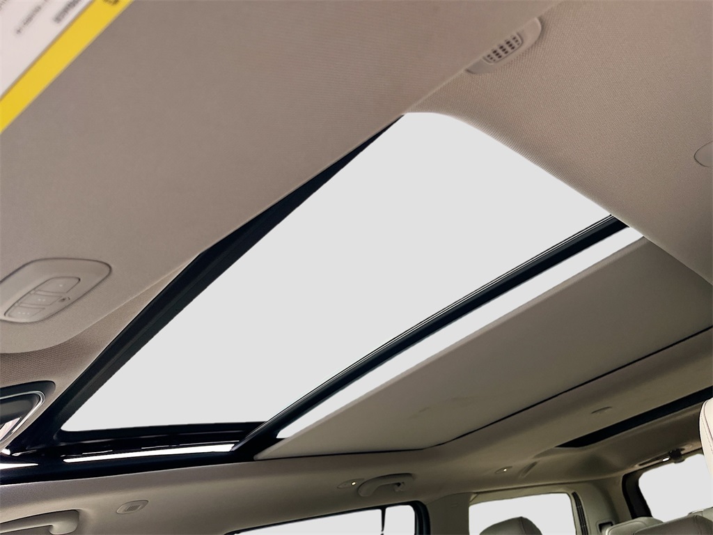 2023 Jeep Wagoneer Base photo 23