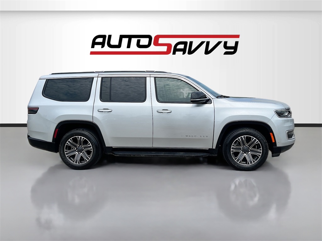 2023 Jeep Wagoneer Base photo 8