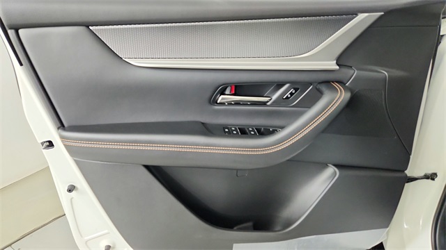 new 2025 Mazda CX-70 PHEV car, priced at $55,915