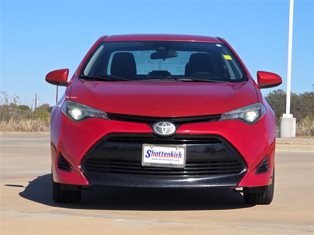 Used 2019 Toyota Corolla LE with VIN 5YFBURHE7KP908276 for sale in Granbury, TX