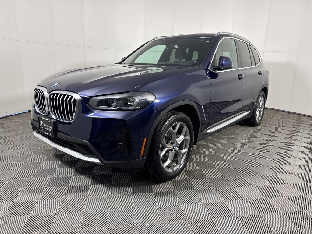 2022 BMW X3 30i's photo