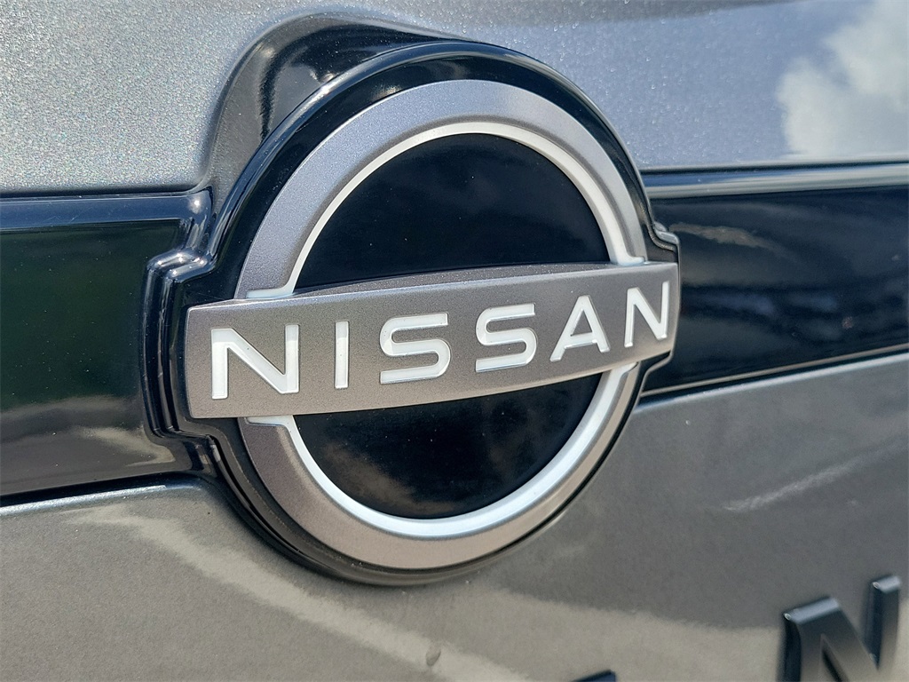 2022 Gun Metallic Nissan Pathfinder SV FWD SUV