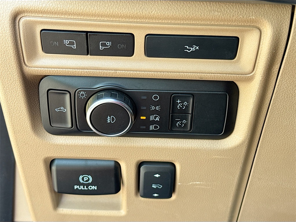2023 Ford F-150 Lariat photo 9