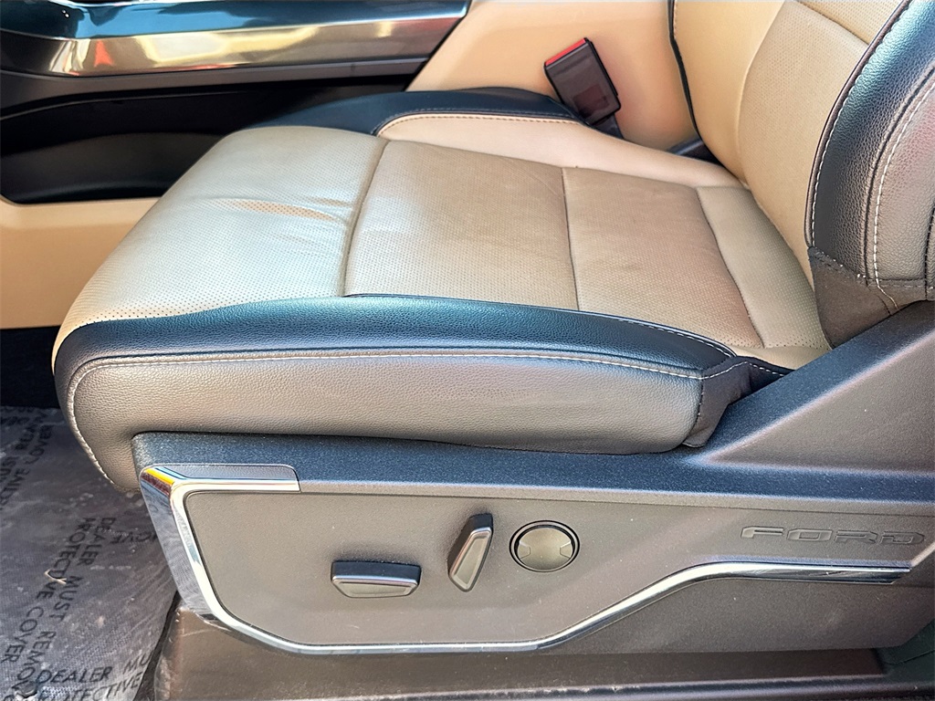 2023 Ford F-150 Lariat photo 18