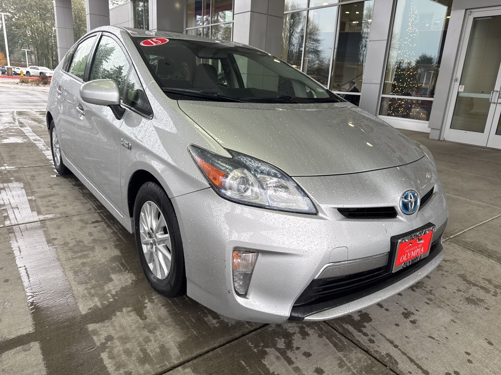 2015 Toyota Prius Plug-In Base's photo