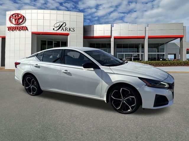 Used 2025 Nissan Altima Sedan