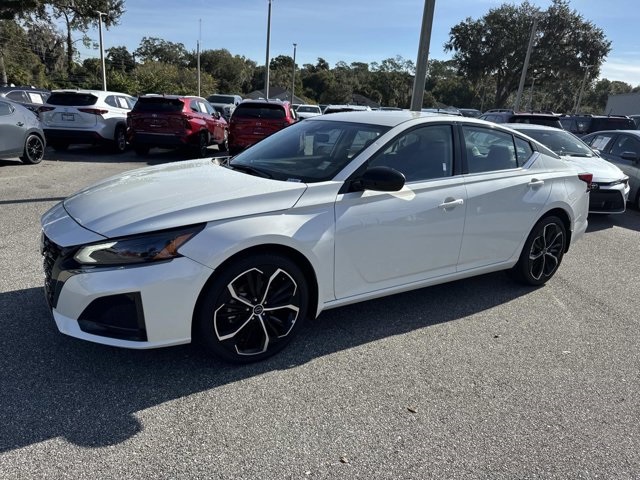 Used 2025 Nissan Altima Sedan