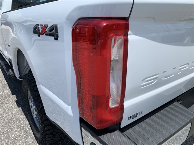 2025 Oxford White Ford Super Duty F-250 SRW XL 4X4 Truck