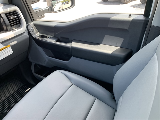 2025 Oxford White Ford Super Duty F-250 SRW XL 4X4 Truck