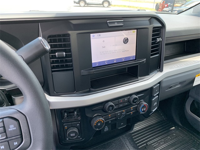 2025 Oxford White Ford Super Duty F-250 SRW XL 4X4 Truck