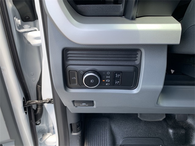 2025 Oxford White Ford Super Duty F-250 SRW XL 4X4 Truck