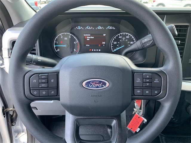 2025 Oxford White Ford Super Duty F-250 SRW XL 4X4 Truck