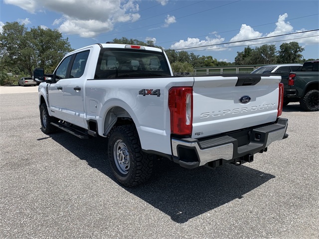 2025 Oxford White Ford Super Duty F-250 SRW XL 4X4 Truck