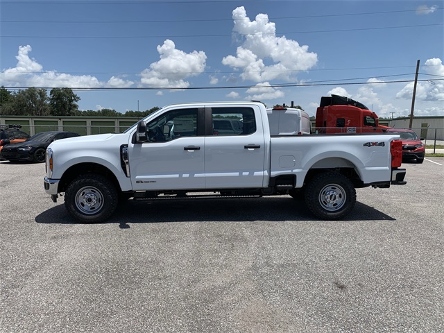 2025 Oxford White Ford Super Duty F-250 SRW XL 4X4 Truck