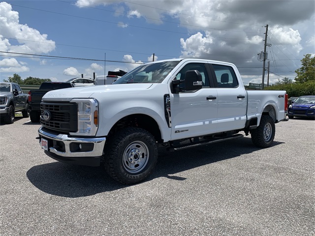 2025 Oxford White Ford Super Duty F-250 SRW XL 4X4 Truck