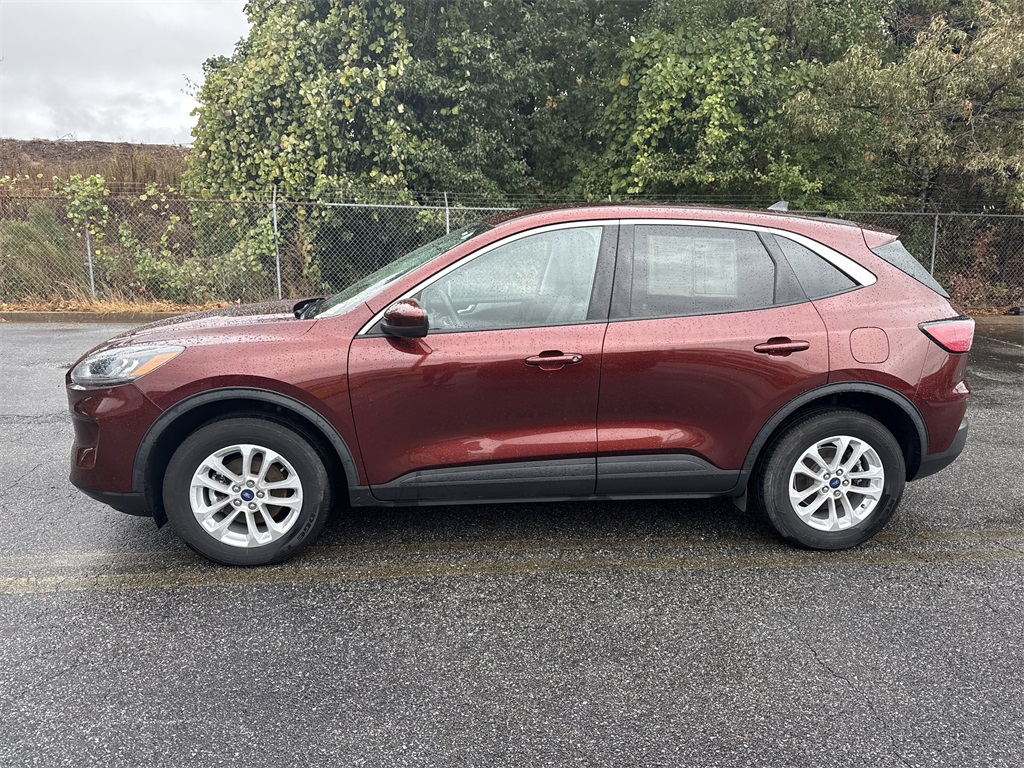 2021 Ford Escape SE photo 2