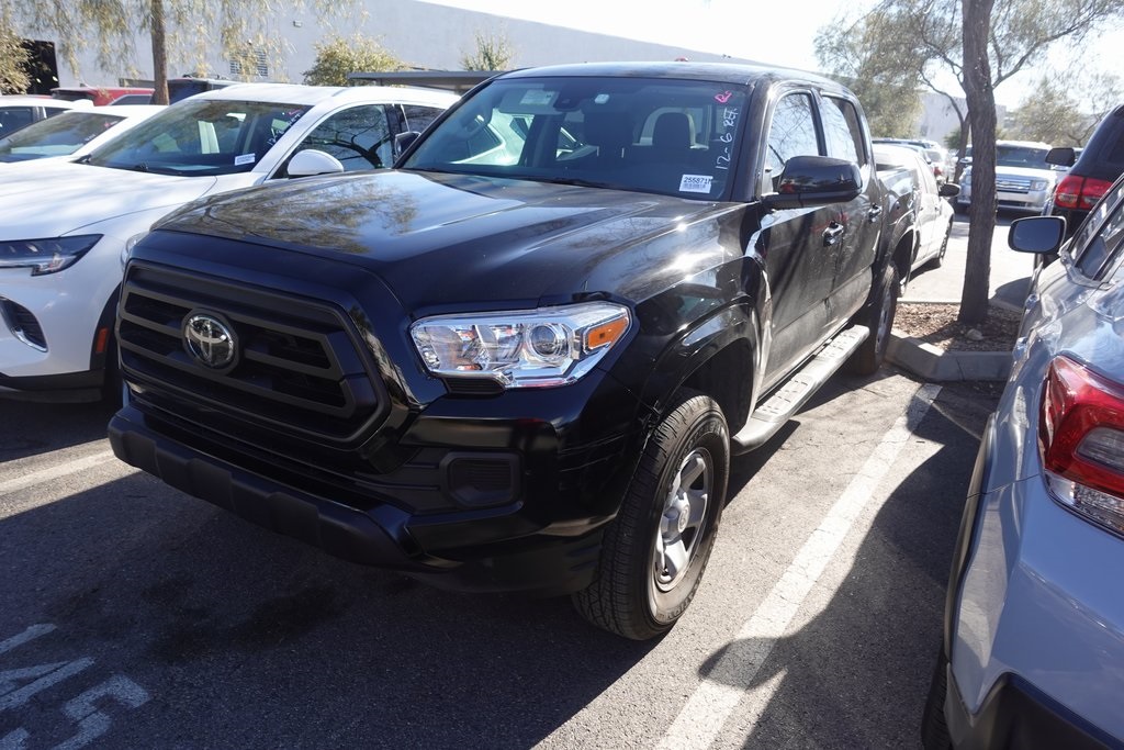 2022 Toyota Tacoma SR's photo