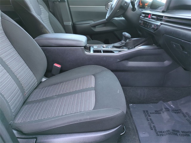 used 2025 Kia Sorento car, priced at $27,490