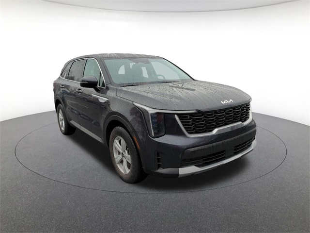 used 2025 Kia Sorento car, priced at $27,490