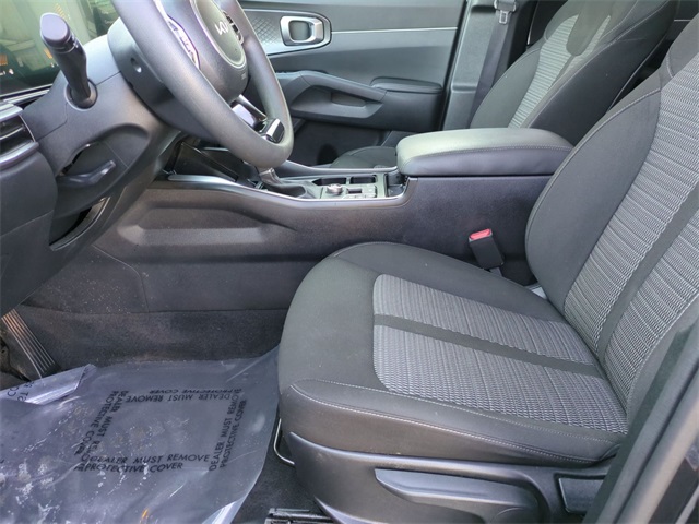 used 2025 Kia Sorento car, priced at $27,490