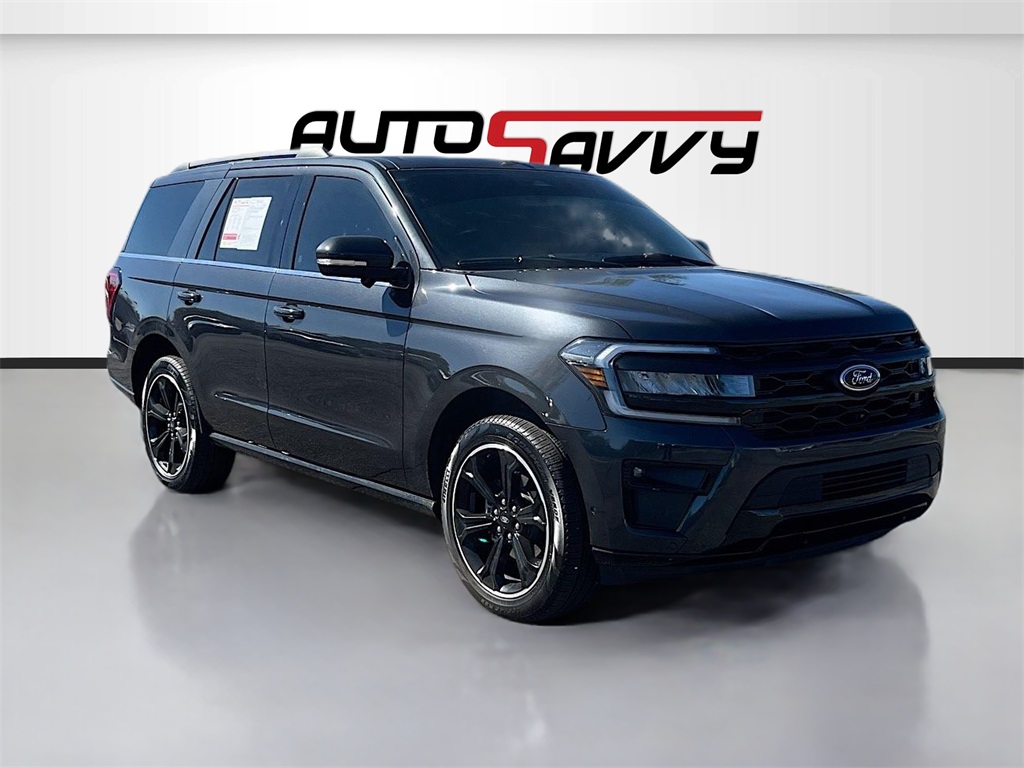 2024 Ford Expedition Limited's photo