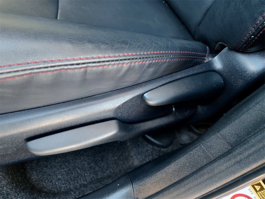 2013 Toyota Prius Three photo 24
