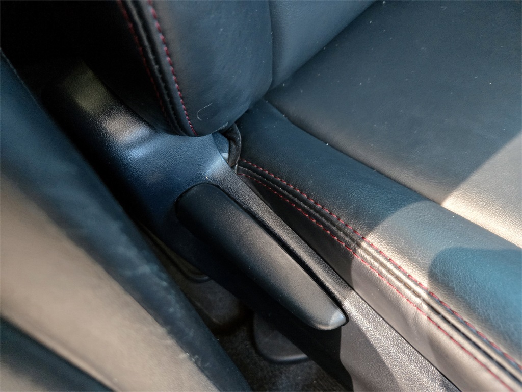 2013 Toyota Prius Three photo 26