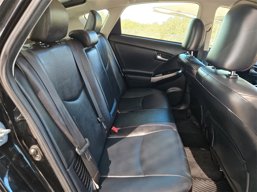2013 Toyota Prius Three photo 27